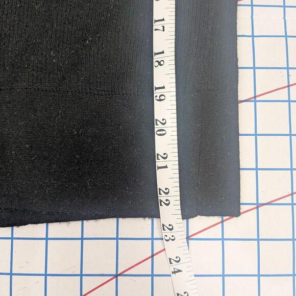 Banana Republic Washable Merino Wool Blend, Henley, Size L - Picture 8 of 8